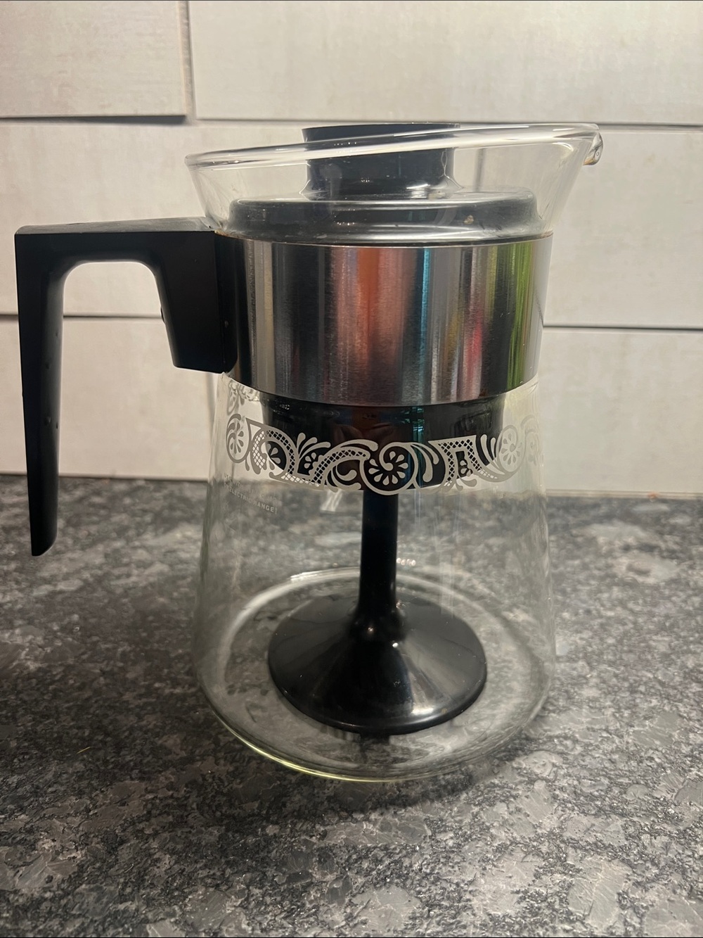 A PYREX 6 cup WHITE SCROLL glass stovetop functional coffee pot. Exc condition